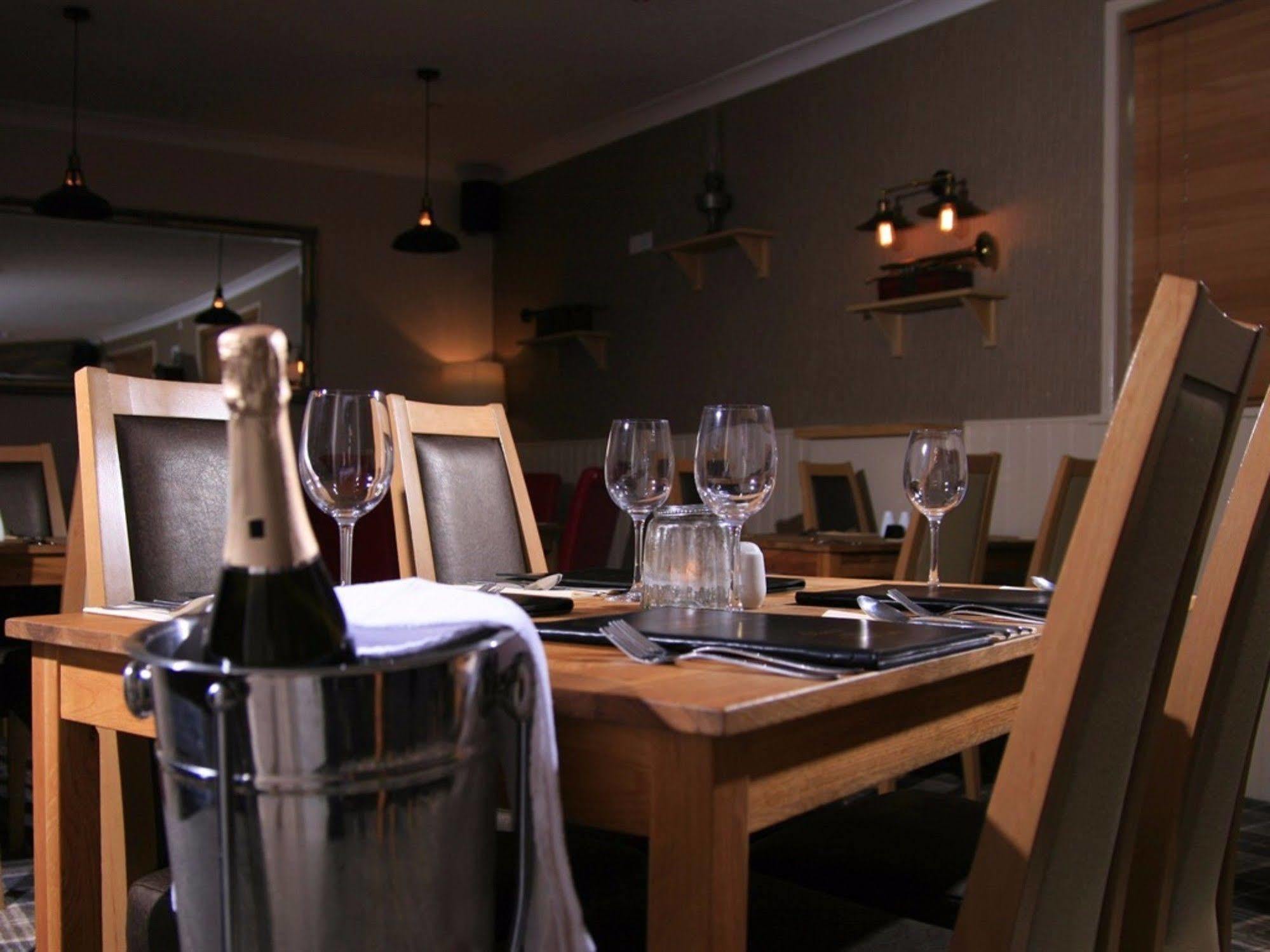 The Townhead Hotel Lockerbie Esterno foto