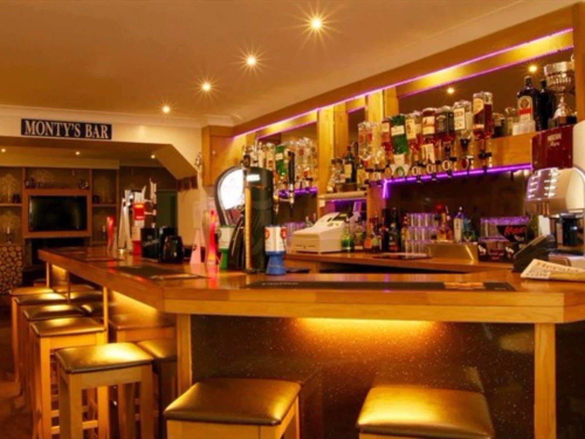 The Townhead Hotel Lockerbie Esterno foto