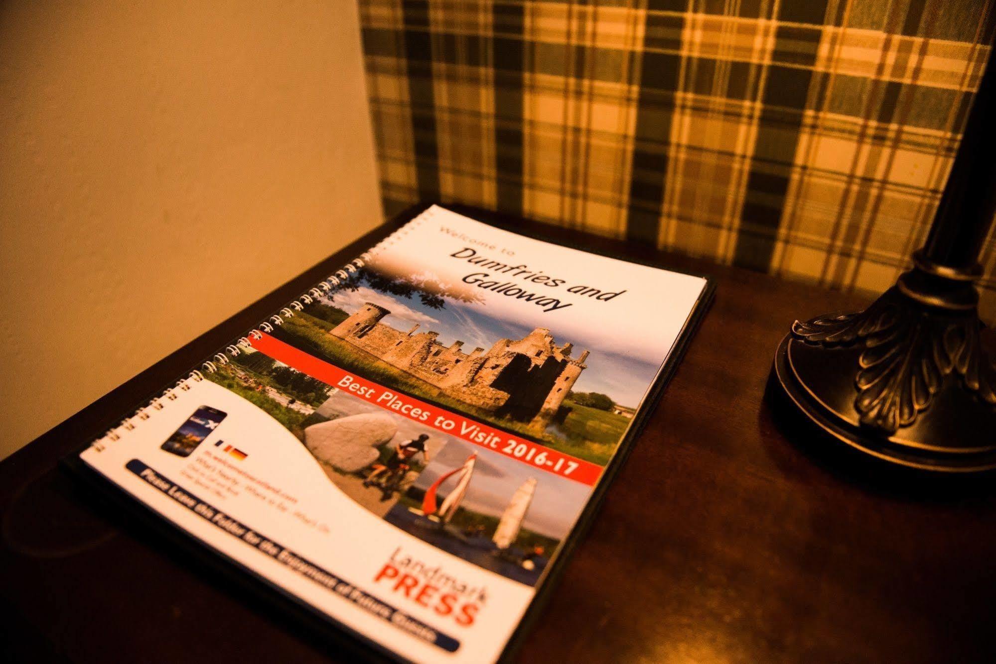 The Townhead Hotel Lockerbie Esterno foto